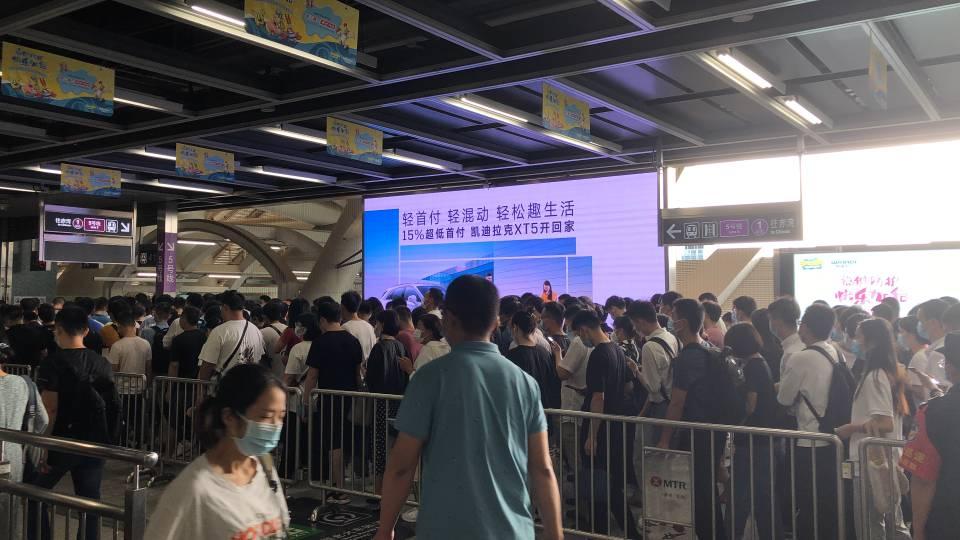 深圳地铁4号线LED大屏独家资源，视频+图片+声音结合一起。